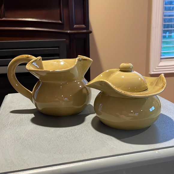 Southern Living At Home Accents Vintage Set Of Creamer Pitcher Sugar Bowl Toscana Southern